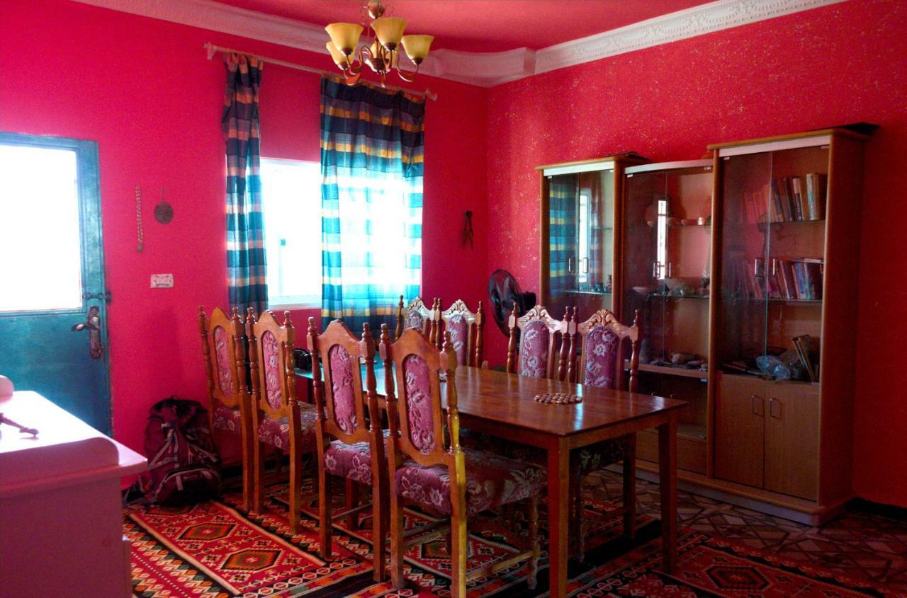 Bed and Breakfast Bedouin Pink Ecohouse Wadi Musa Exterior foto