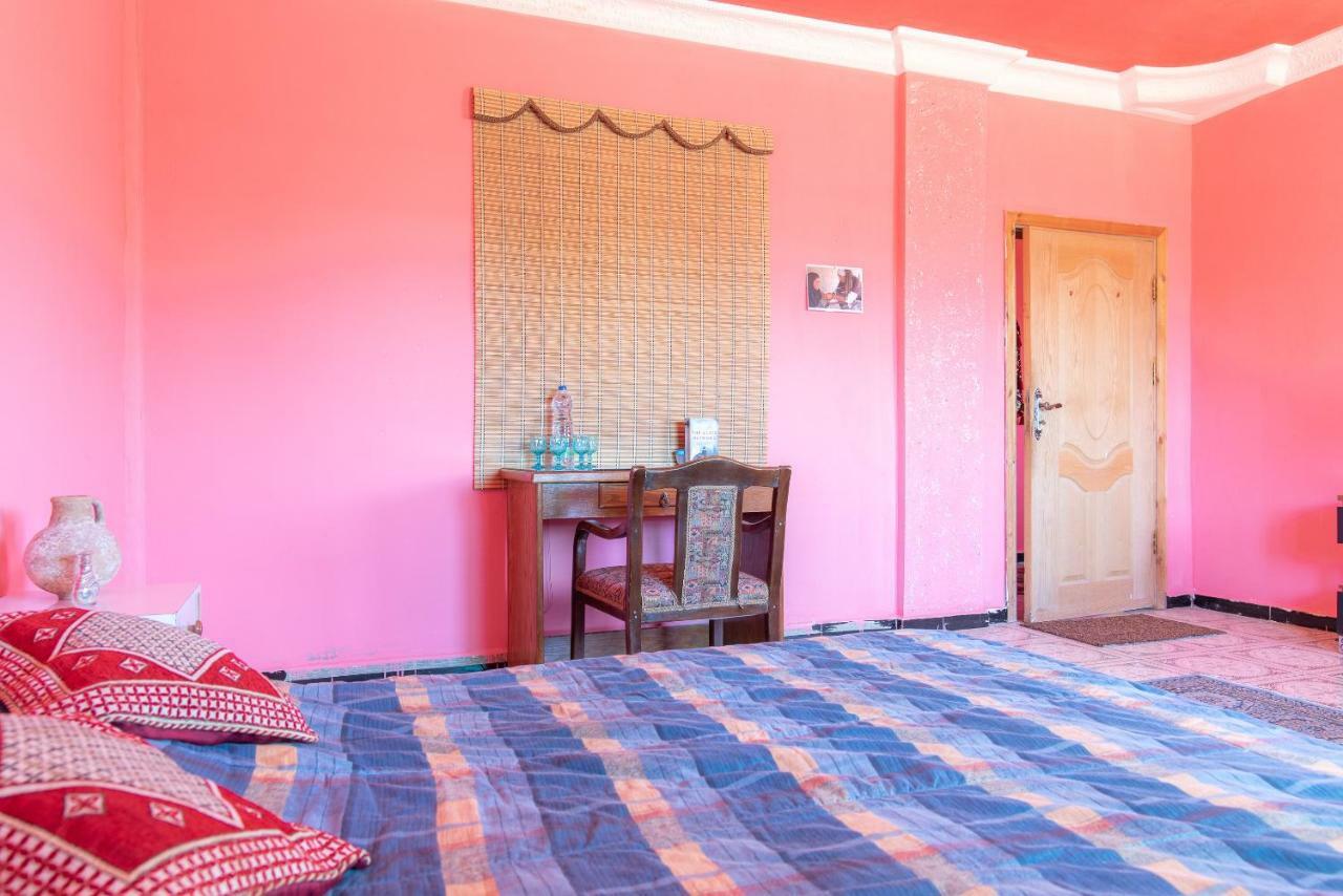 Bed and Breakfast Bedouin Pink Ecohouse Wadi Musa Exterior foto