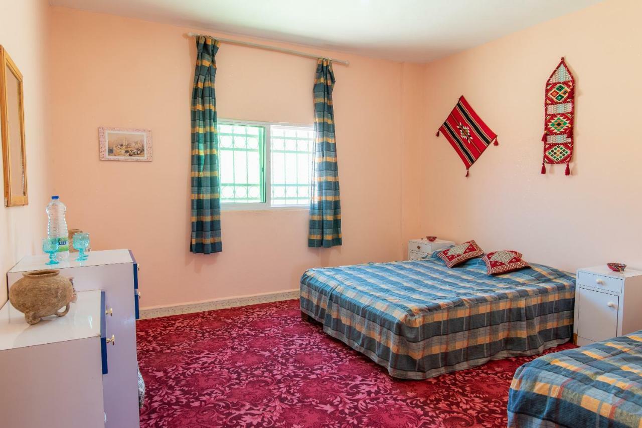 Bed and Breakfast Bedouin Pink Ecohouse Wadi Musa Exterior foto