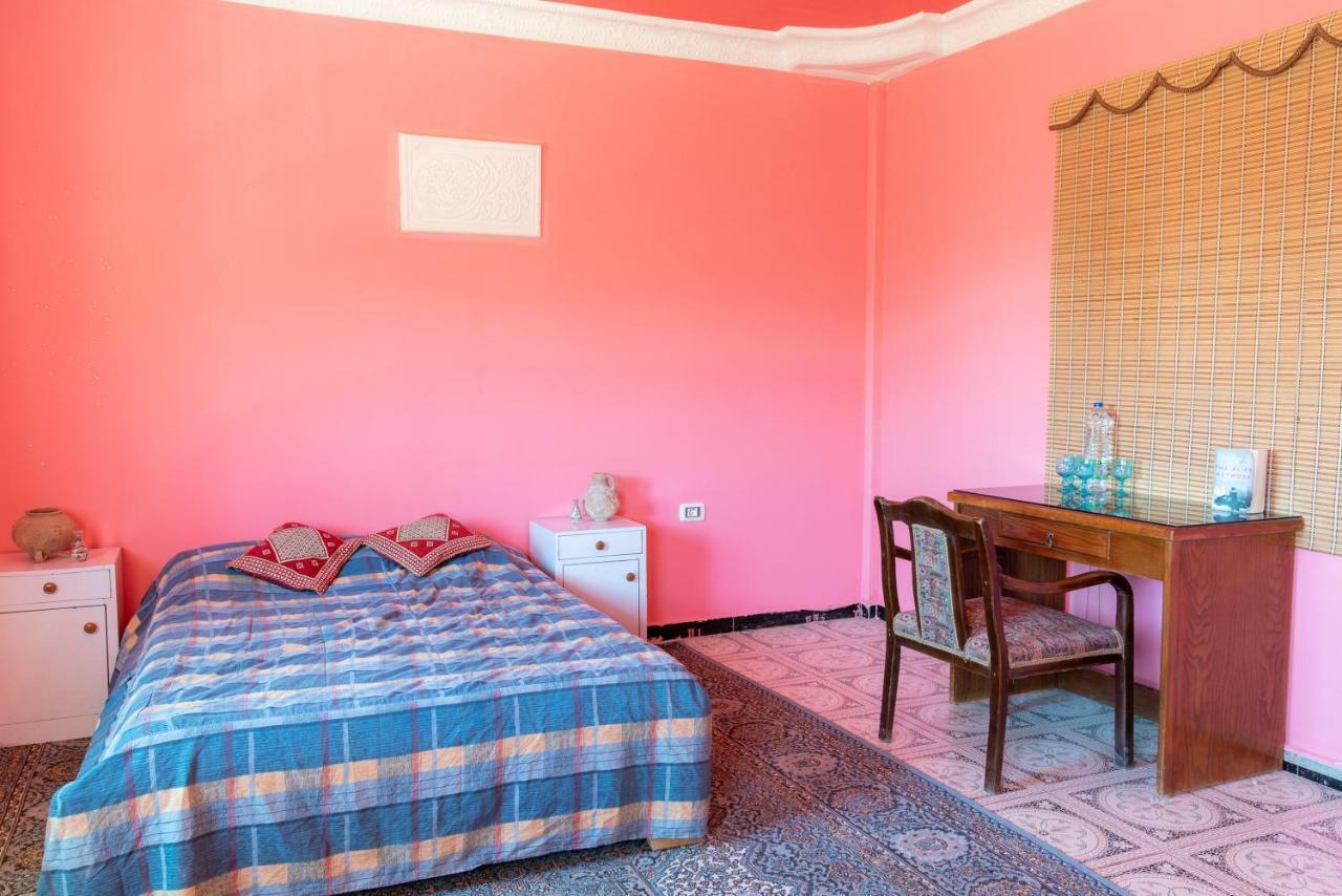 Bed and Breakfast Bedouin Pink Ecohouse Wadi Musa Exterior foto